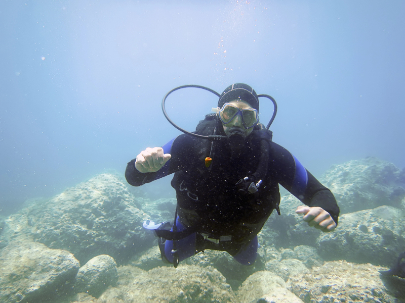 How to Keep Warm while Scuba Diving?